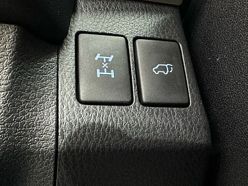 Toyota RAV4, 2018г, полный привод, вариатор