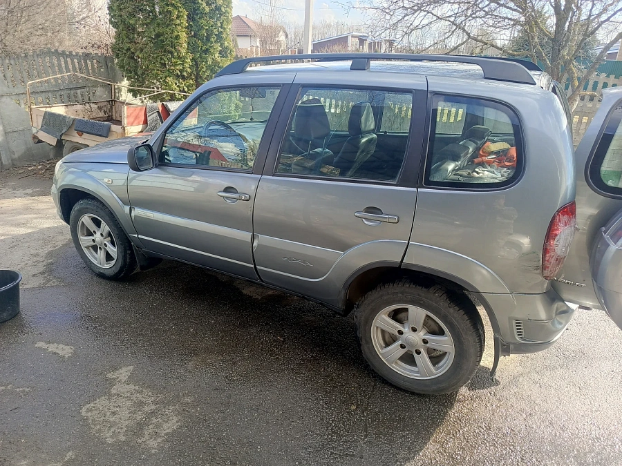 Chevrolet Niva, 2013г., полный привод, механика
