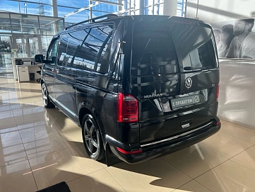 Volkswagen Multivan, 2017г, передний привод, робот
