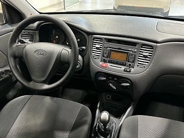 Kia Rio, 2009г, передний привод, механика
