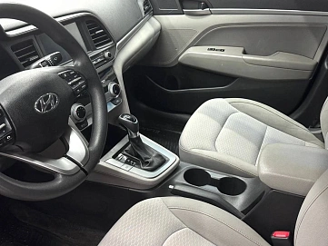 Hyundai Elantra, 2018г, передний привод, автомат