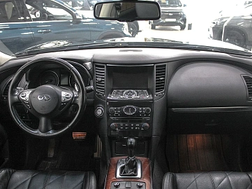 Infiniti QX70, 2014г, полный привод, автомат