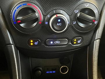 Hyundai Solaris, 2012г, передний привод, механика