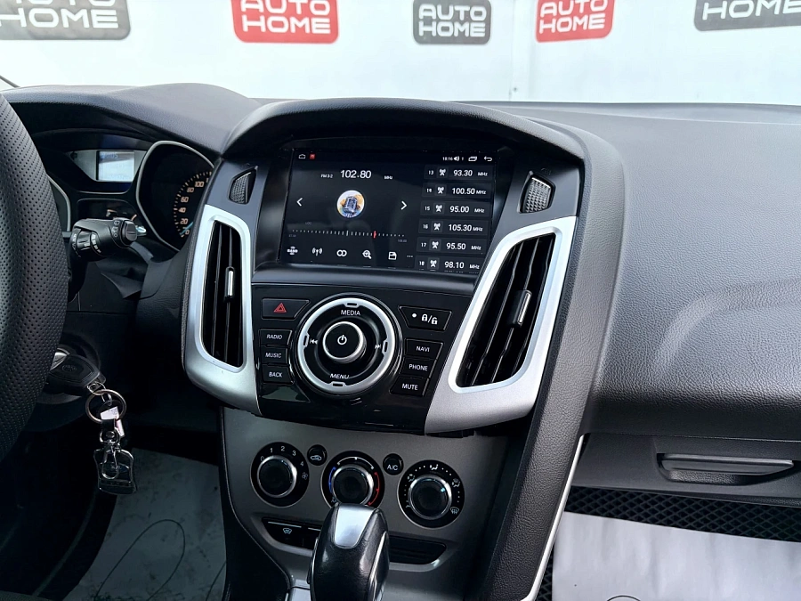 Ford Focus, 2011г., передний привод, робот