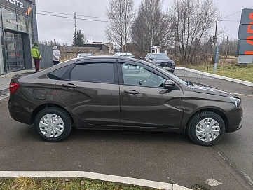 Lada (ВАЗ) Vesta, 2021г, передний привод, механика