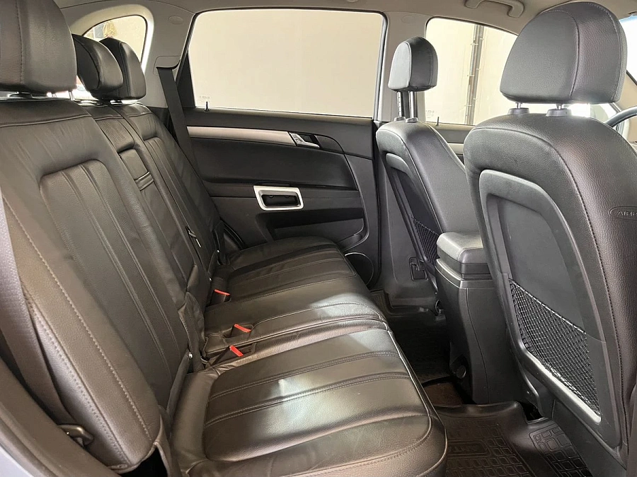 Opel Antara, 2013г., полный привод, автомат