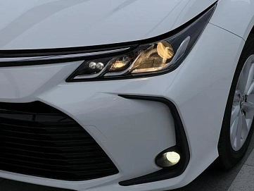Toyota Corolla, 2022г, передний привод, вариатор