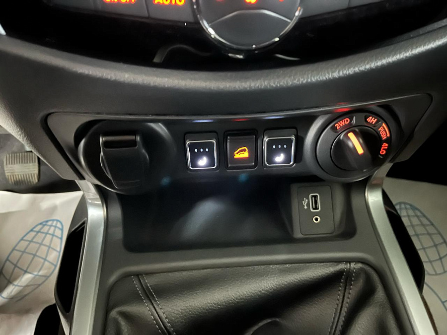 Nissan Navara (Frontier), 2024г., полный привод, механика