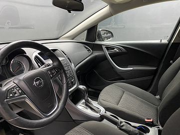 Opel Astra, 2014г, передний привод, автомат