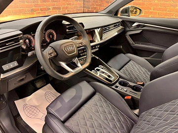 Audi , 2025г., передний привод, робот