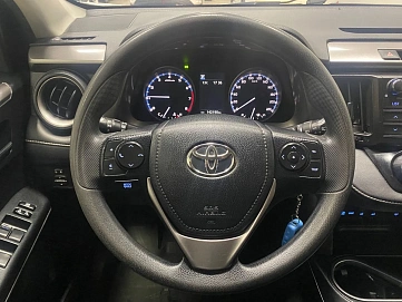 Toyota RAV4, 2016г, передний привод, вариатор
