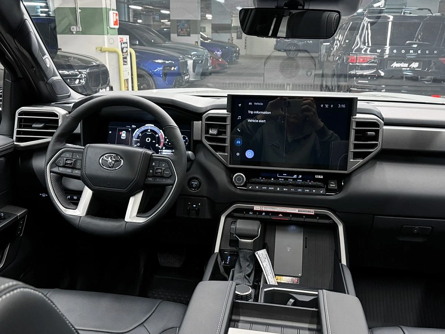 Toyota Sequoia, 2025г., полный привод, автомат