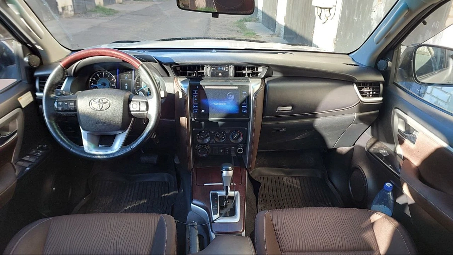 Toyota Fortuner, 2019г., полный привод, автомат