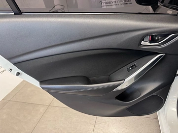 Mazda 6, 2014г, передний привод, автомат