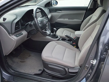 Hyundai Elantra, 2020г, передний привод, механика