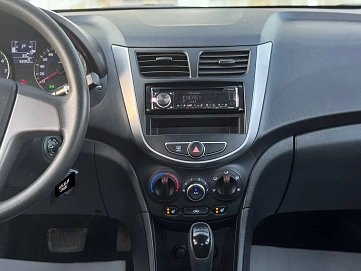 Hyundai Solaris, 2015г, передний привод, автомат