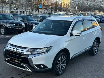 Mitsubishi Outlander, 2019г, полный привод, вариатор