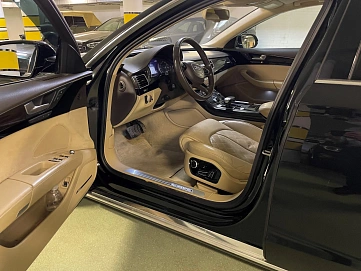 Audi A8, 2016г, полный привод, автомат