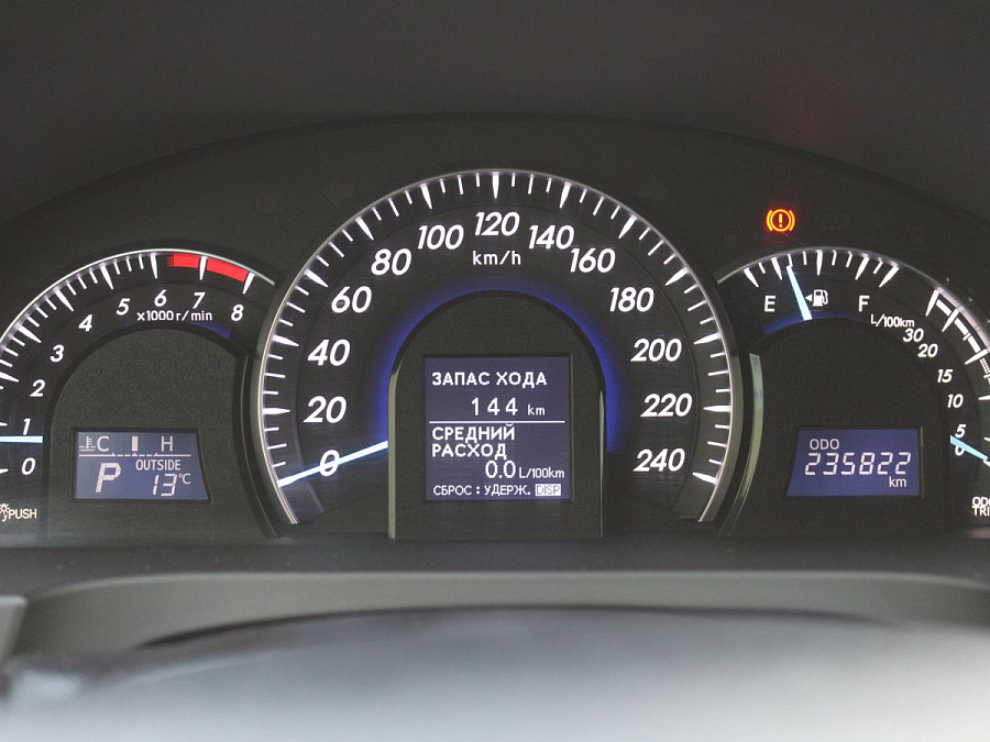 Toyota Camry, 2013г., передний привод, автомат