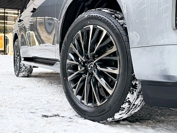 Infiniti QX80, 2025г, полный привод, автомат