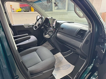 Volkswagen Multivan, 2003г, передний привод, механика