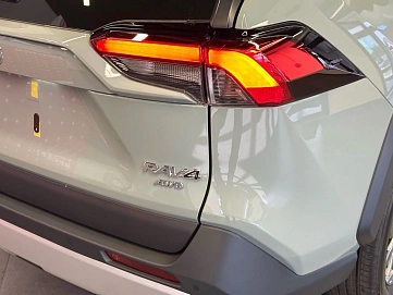 Toyota RAV4, 2025г, полный привод, вариатор