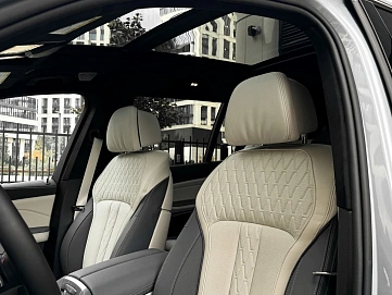 BMW X7, 2025г, полный привод, автомат