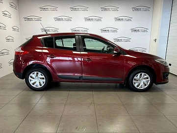 Renault Megane, 2014г, передний привод, автомат