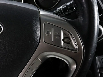 Hyundai Tucson, 2011г, передний привод, автомат