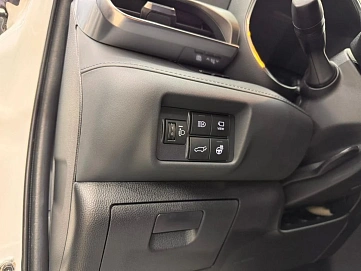 Toyota Highlander, 2021г, полный привод, автомат