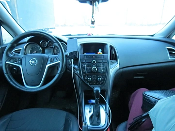 Opel Astra, 2014г, передний привод, автомат