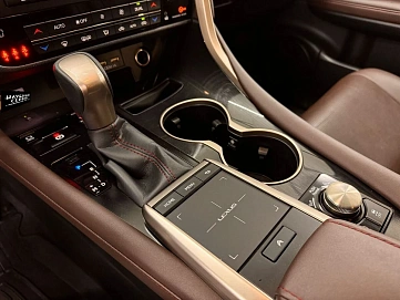 Lexus RX, 2022г, полный привод, автомат