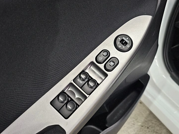 Hyundai Solaris, 2015г, передний привод, автомат