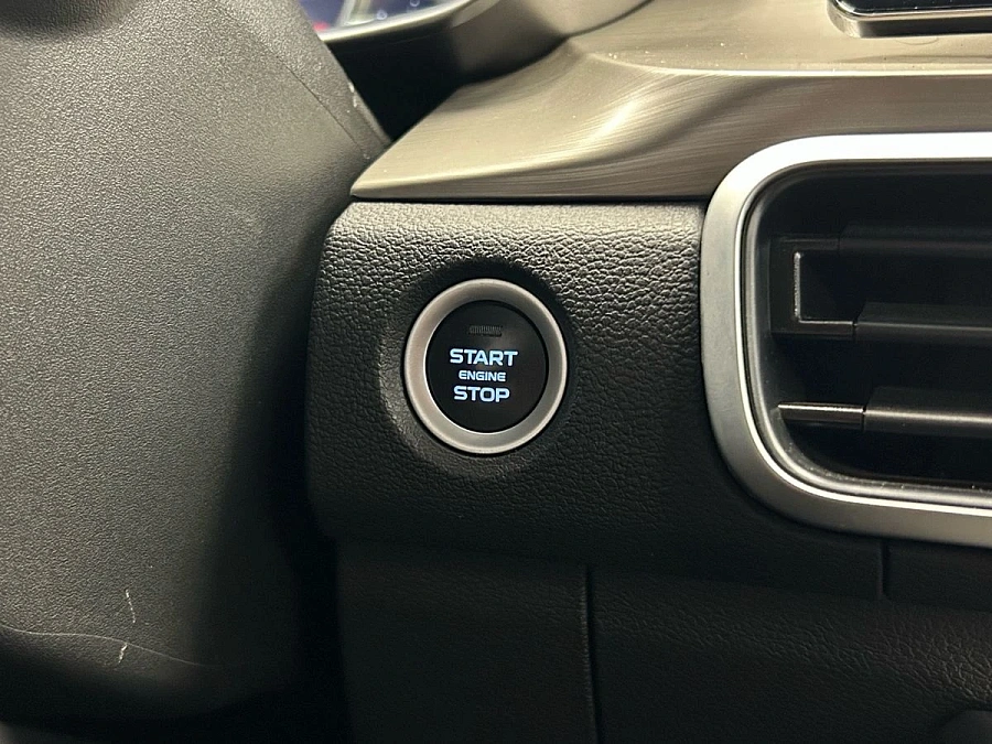 Geely Coolray, 2023г., передний привод, робот