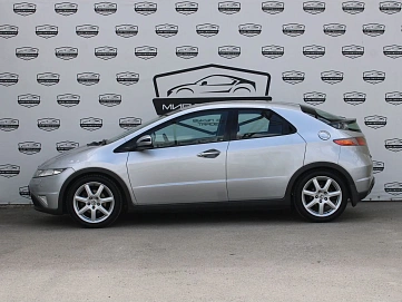 Honda Civic, 2008г, передний привод, робот