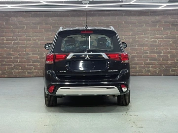 Mitsubishi Outlander, 2022г, передний привод, вариатор