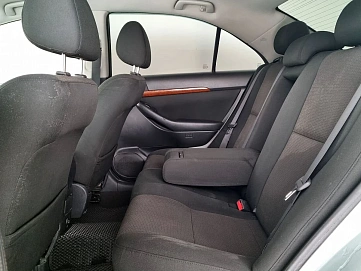 Toyota Avensis, 2007г, передний привод, автомат