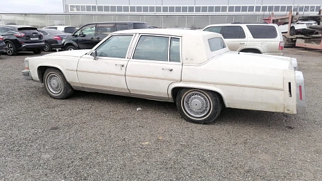 Cadillac Fleetwood, 1986г, задний привод, автомат