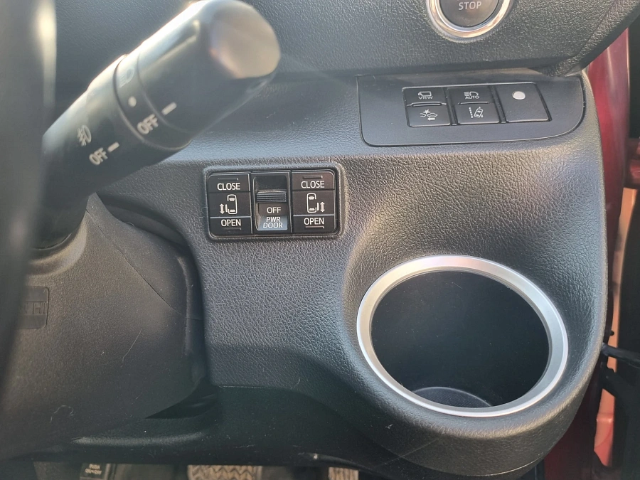 Toyota Sienta, 2020г., передний привод, вариатор