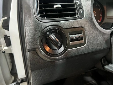 Volkswagen Polo, 2016г, передний привод, автомат