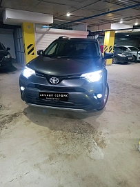 Toyota RAV4, 2017г, передний привод, автомат