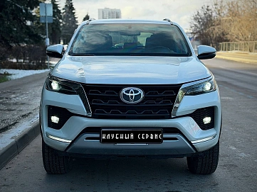 Toyota Fortuner, 2022г, полный привод, автомат
