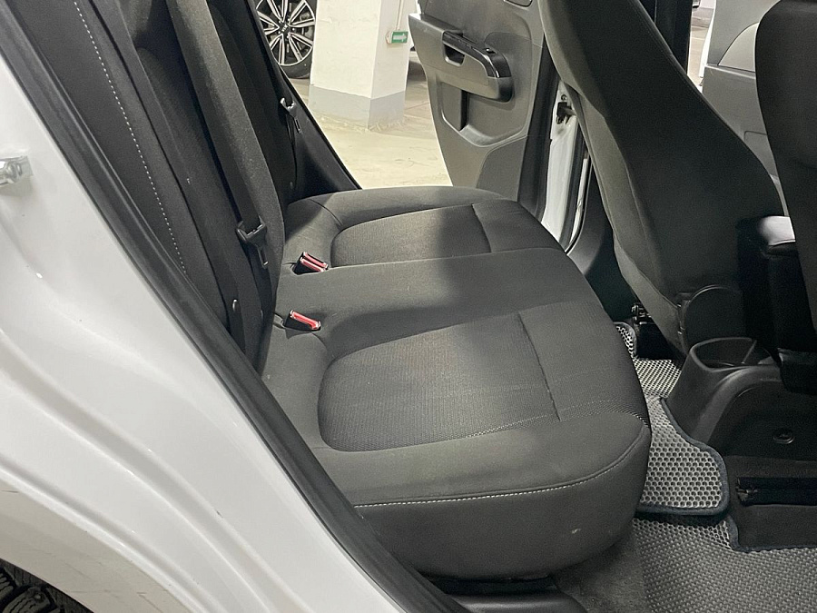 Chevrolet Aveo, 2012г., передний привод, механика