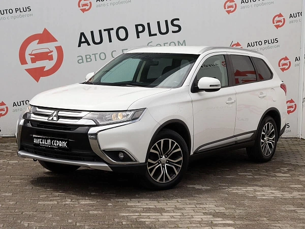Mitsubishi Outlander, 2015г., полный привод, вариатор