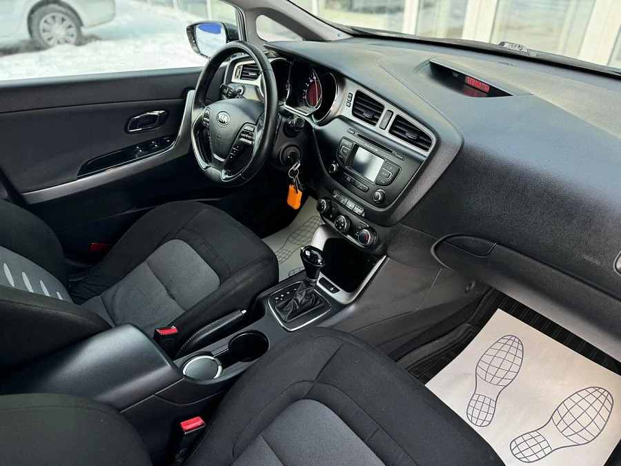 Kia Ceed, 2013г., передний привод, автомат