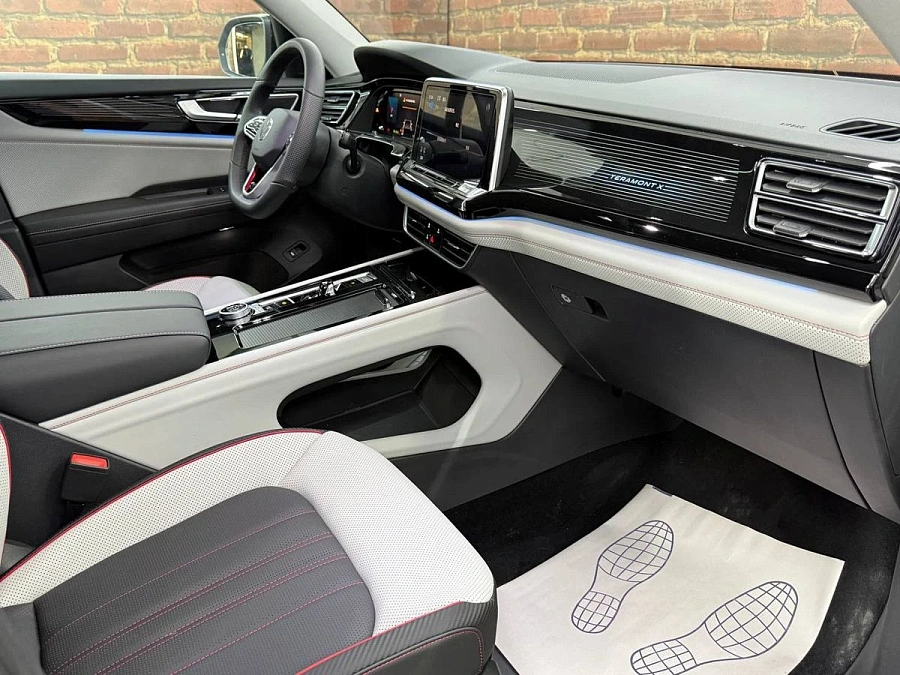 Volkswagen , 2025г., полный привод, робот