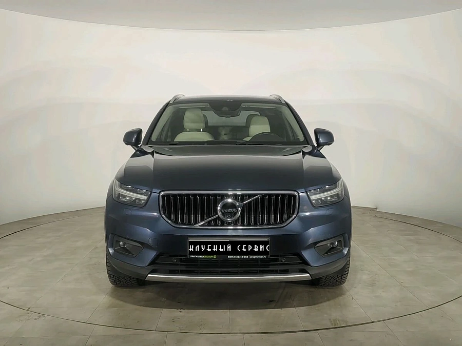 Volvo XC40, 2021г., полный привод, автомат