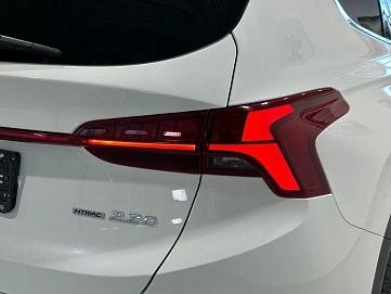 Hyundai Santa Fe, 2021г, полный привод, робот