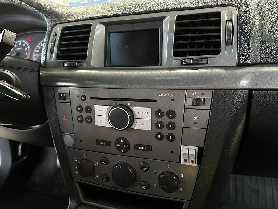 Opel Vectra, 2005г., передний привод, механика