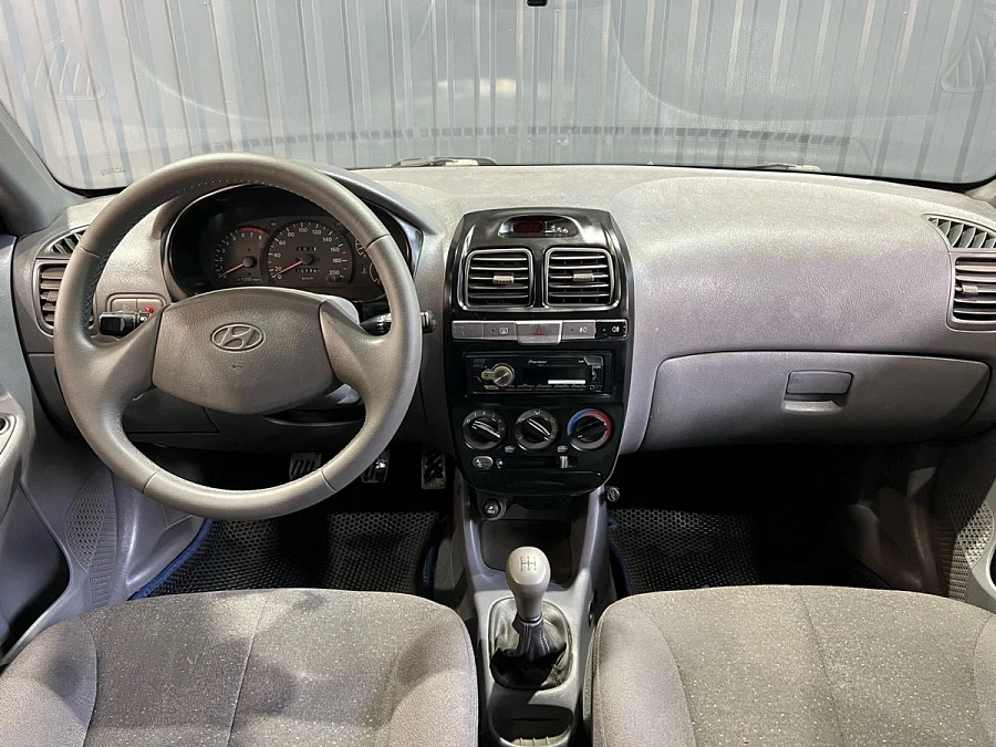 Hyundai Accent, 2006г., передний привод, механика